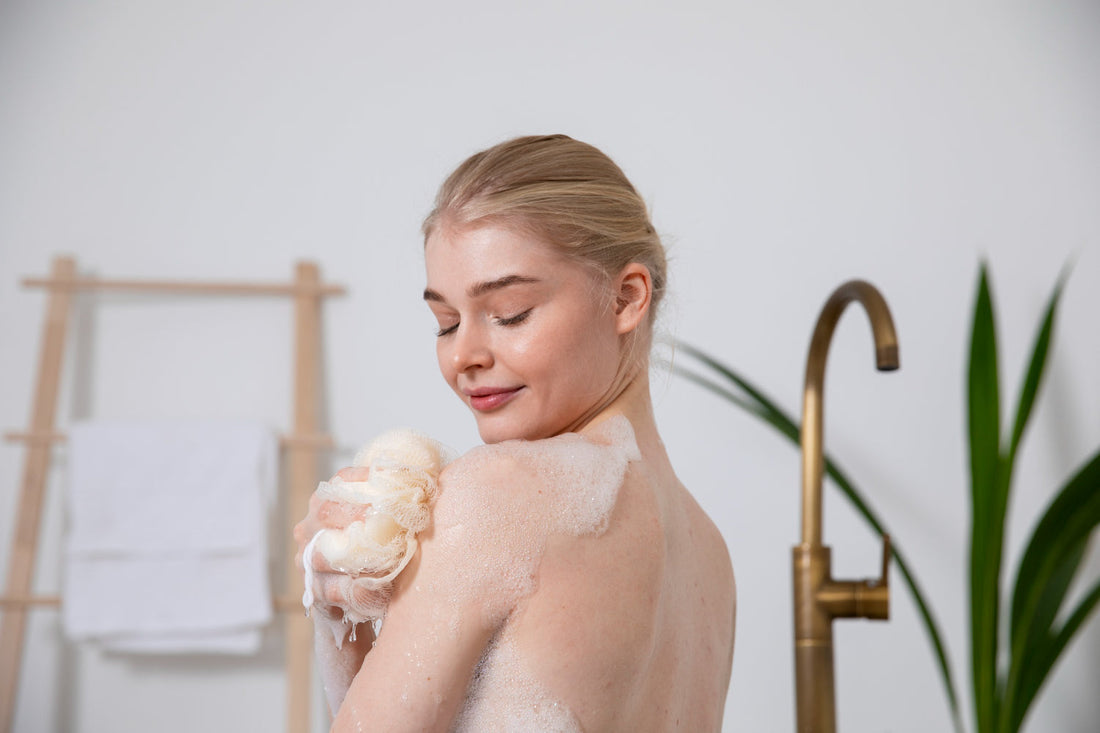 Guide-Beauté-Comment-bien-utiliser-son-gel-de-douche-pour-une-peau-éclatante -  JosMir Beauty & Luxury