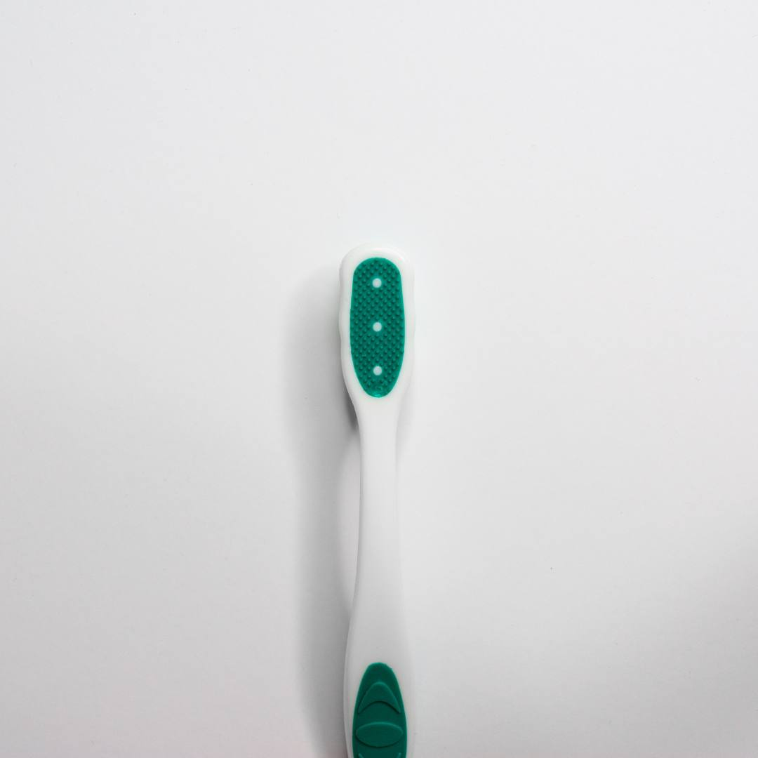 Brosse à dents - Soies Moyennes - BLANC-VERT - N° SPZ12