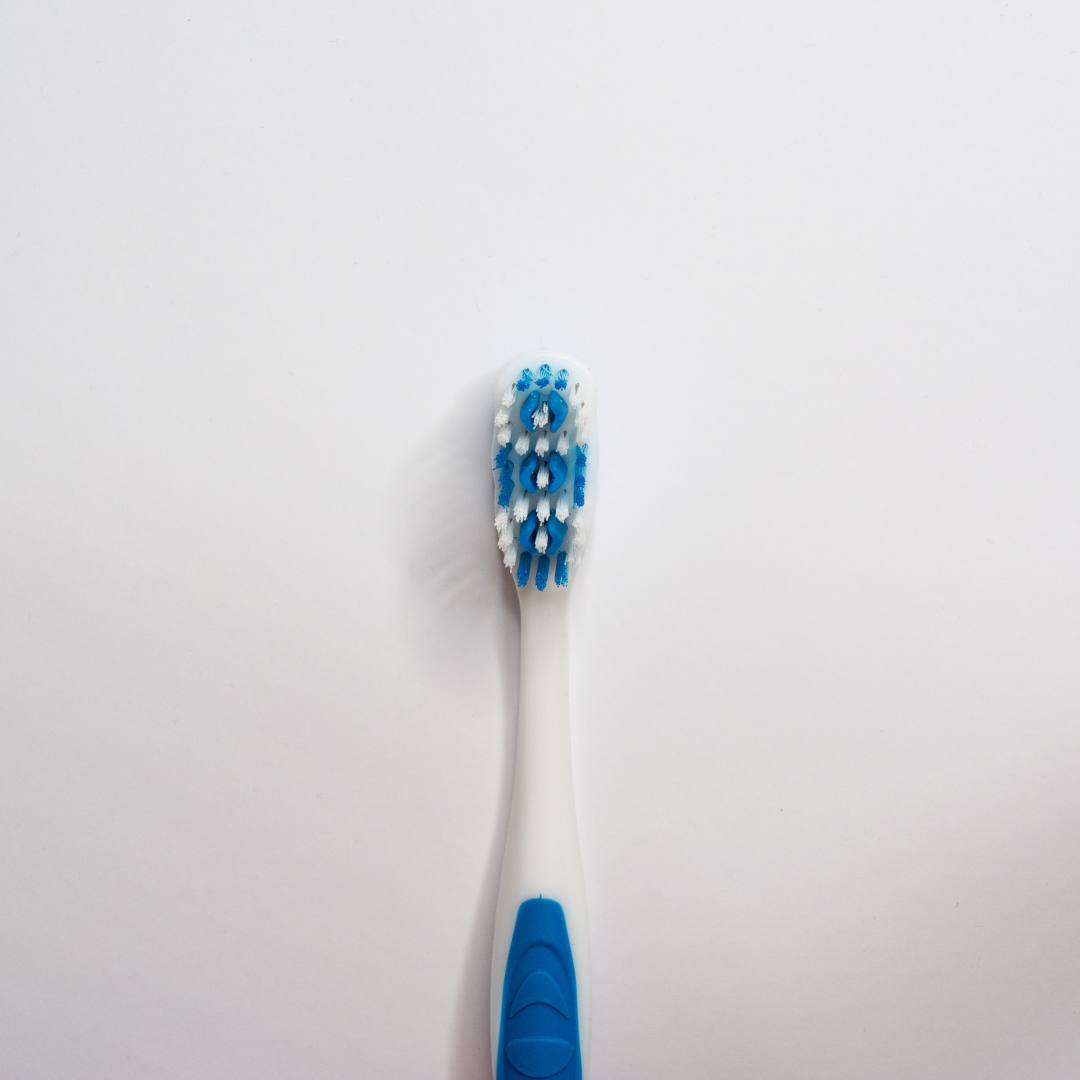 Brosse à dents - Soies Moyennes - BLEU-BLANC - N° SPZ10