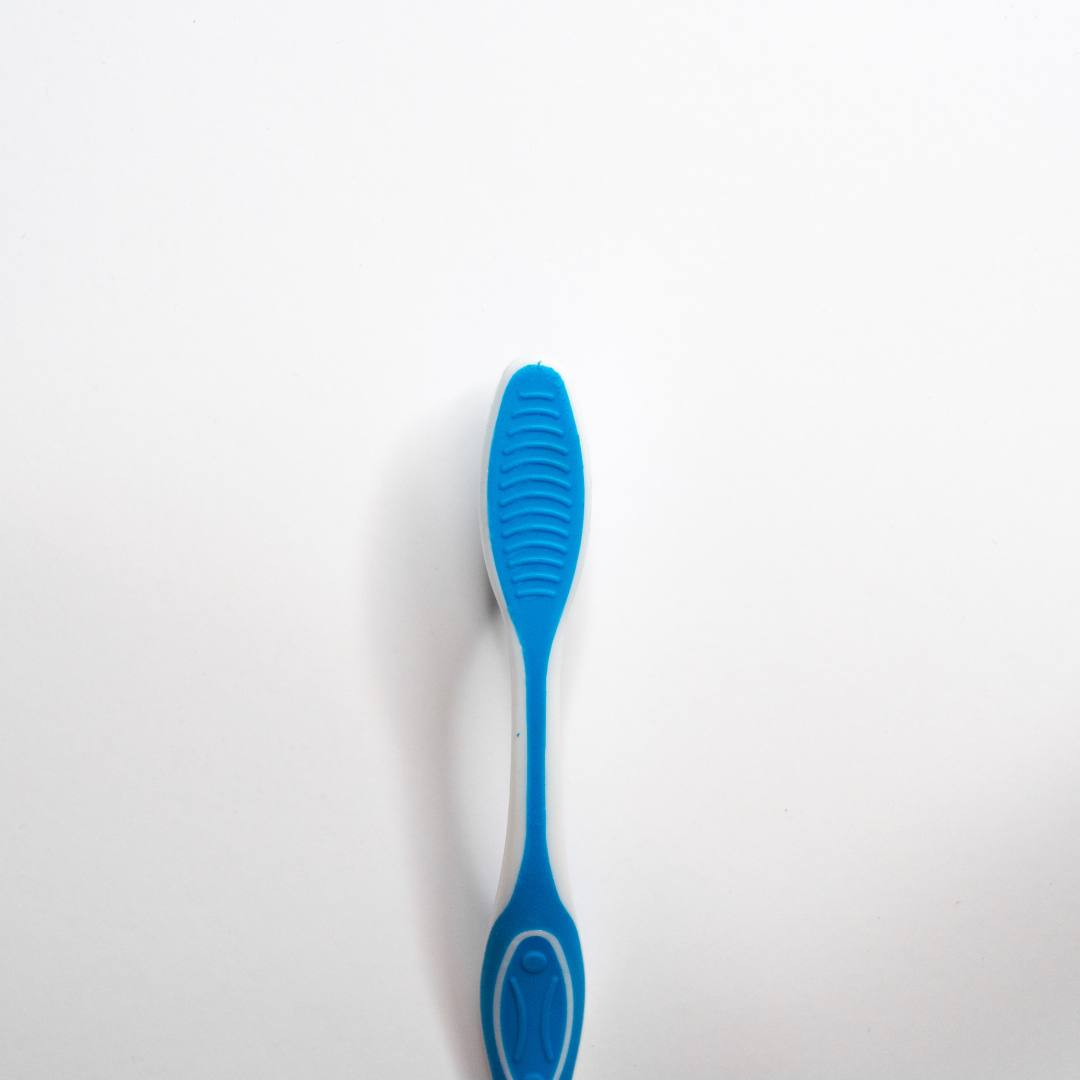 Brosse à dents - Soies souples - BLANC-BLUE - N° SPZ15